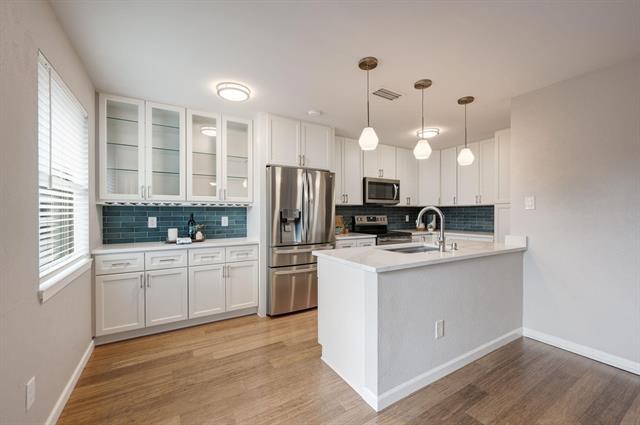 Building Photo - 9811 Kingsman Dr