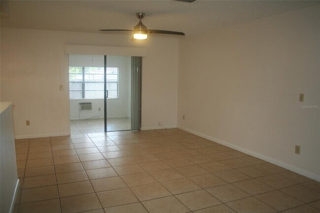 Building Photo - 6341 Flamingo Dr