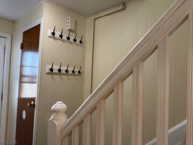 Building Photo - 44 Oak St