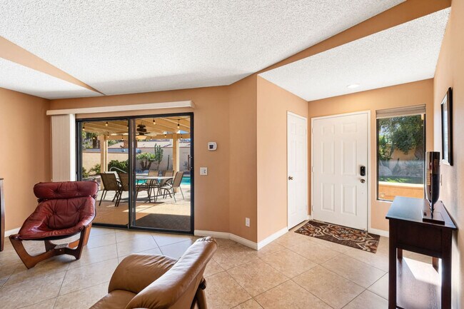 Building Photo - 53720 Avenida Carranza