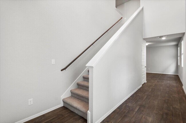 Building Photo - 2607 Totley Rd