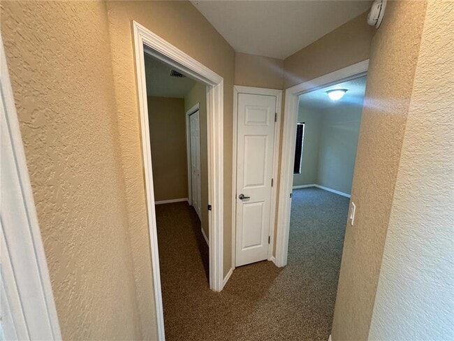 Building Photo - 4876 Summerfield Cir