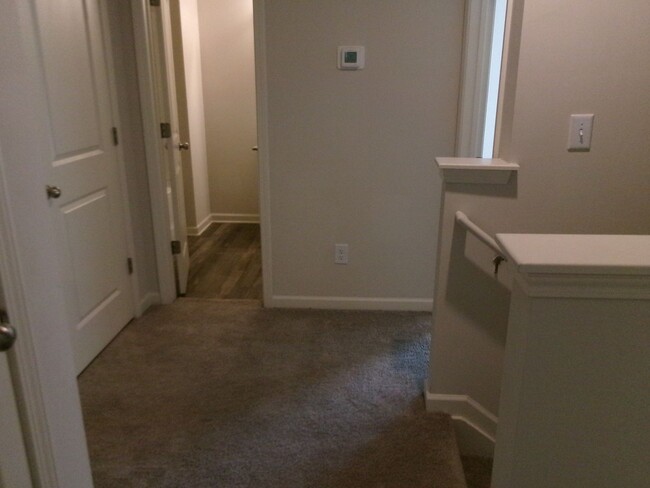 Building Photo - Almost New House for Rent in Lexington!