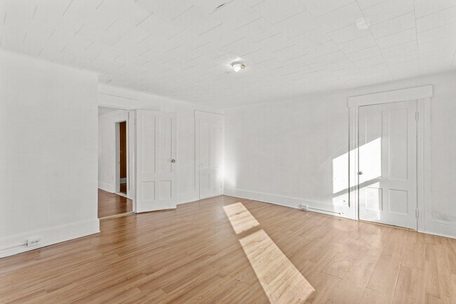 Building Photo - 278 Auburn St