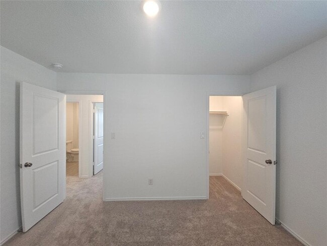 Building Photo - 236 Sambre St