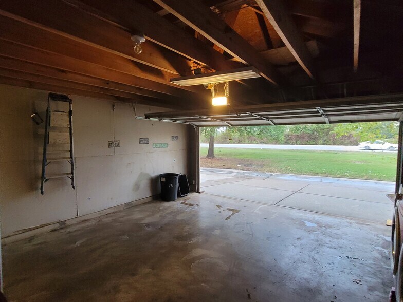 Building Photo - 23631 Twisting Falls Drive