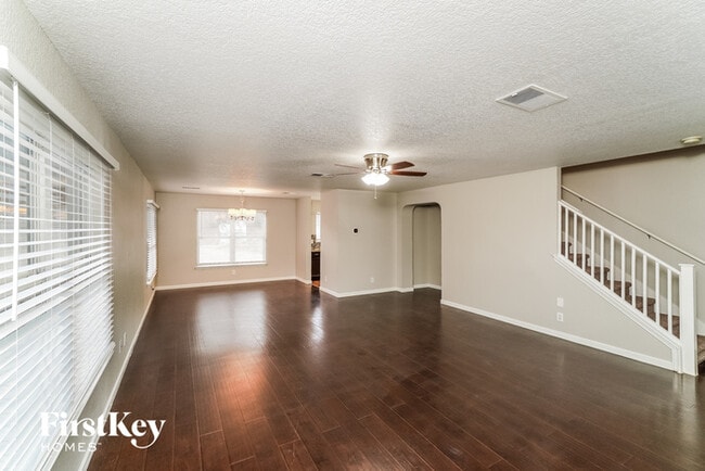 Building Photo - 7613 Forest Vale