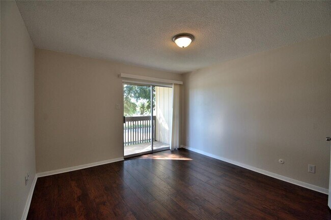 Building Photo - 1500 Bay Area Blvd