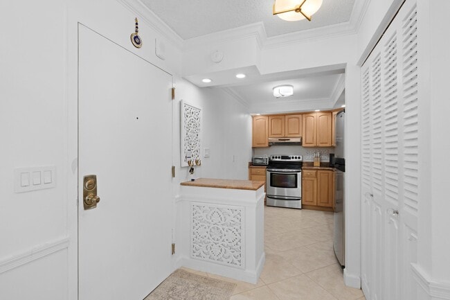 Building Photo - 4505 S Ocean Blvd