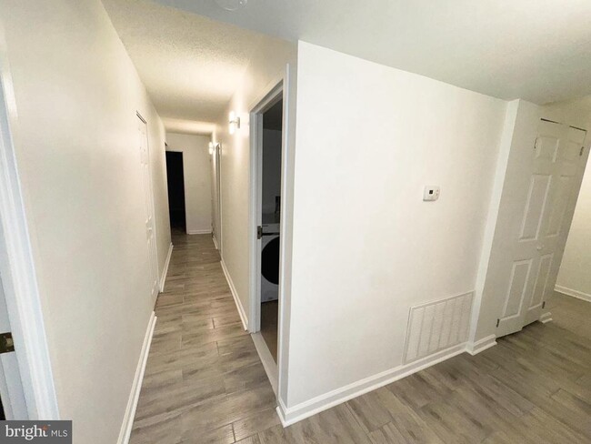 Building Photo - 11739 Ledura Ct