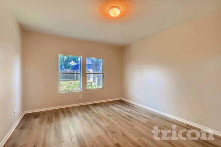 Building Photo - 8819 Olmstead Park