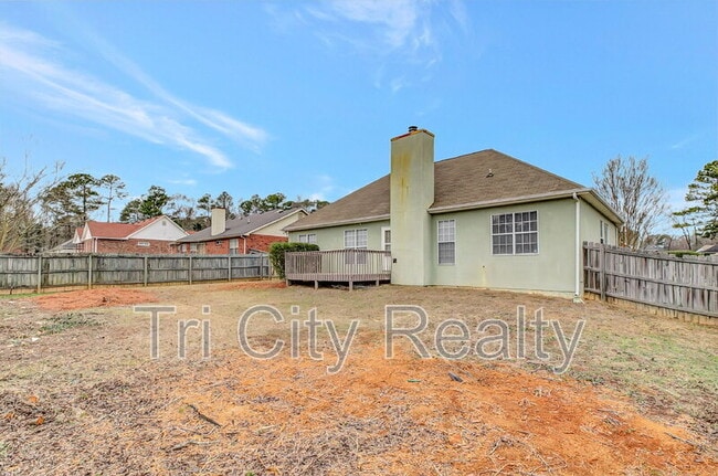 Building Photo - 110 York Ln