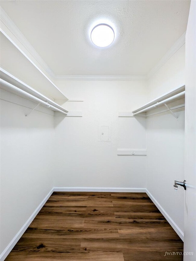 Building Photo - 3044 Franklin St