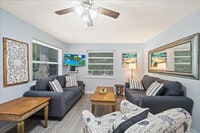 Building Photo - 140 McLeod St