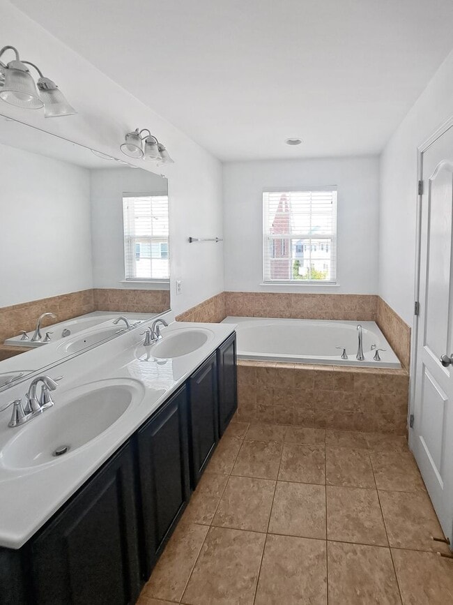 Building Photo - 1701 Walcott Ln