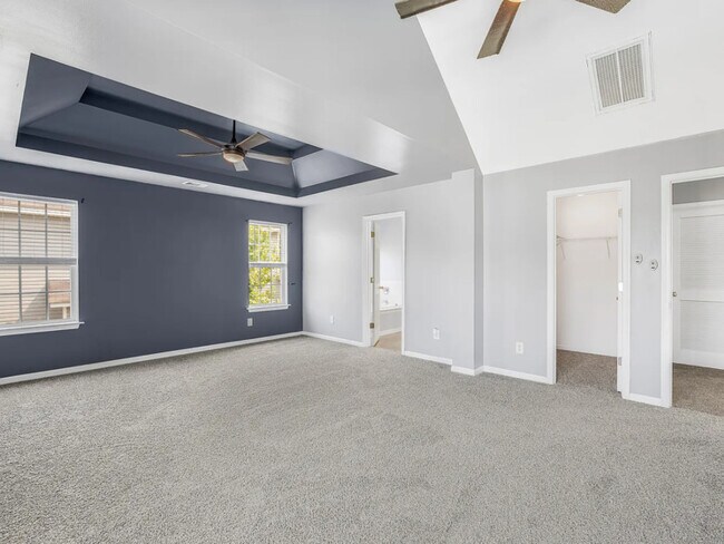 Building Photo - 135 Elba Dr