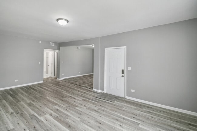 Building Photo - 9305 S Homan Ave