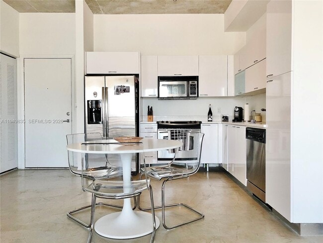 Building Photo - 234 NE 3rd St