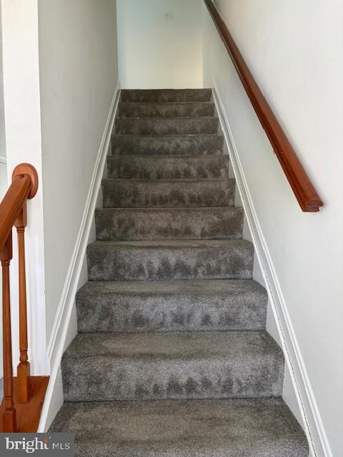 Building Photo - 661 Genessee St