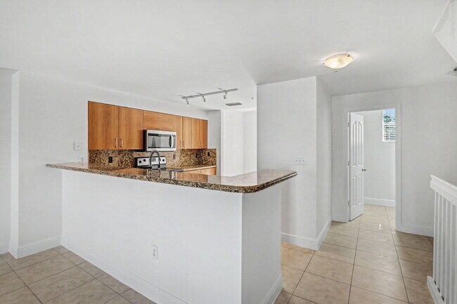 Building Photo - 350 NE 3rd St