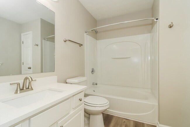 Building Photo - 236 Arrowhead Dr