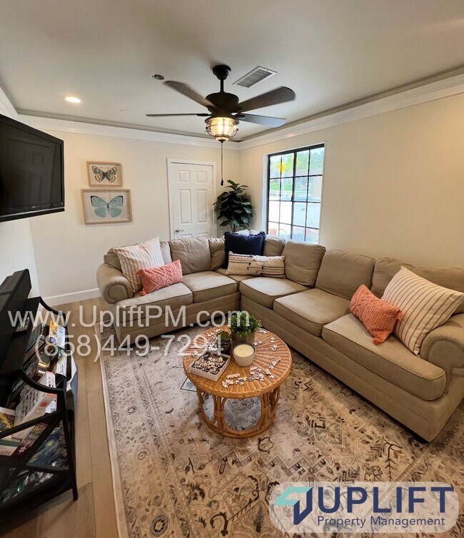Building Photo - 1542 Del Mar Rd