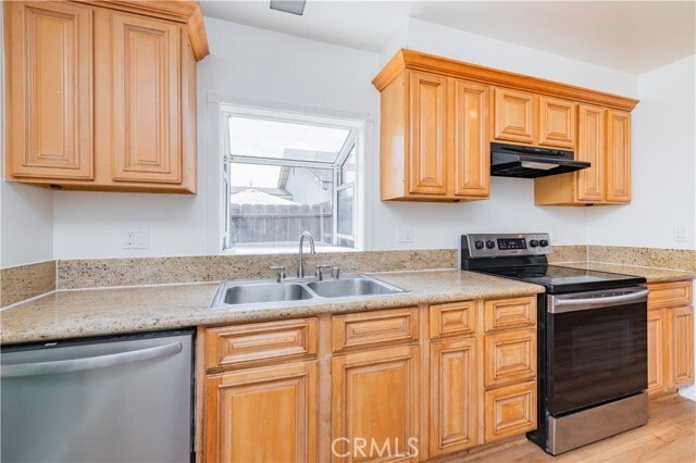 Building Photo - 14872 Doheny Cir