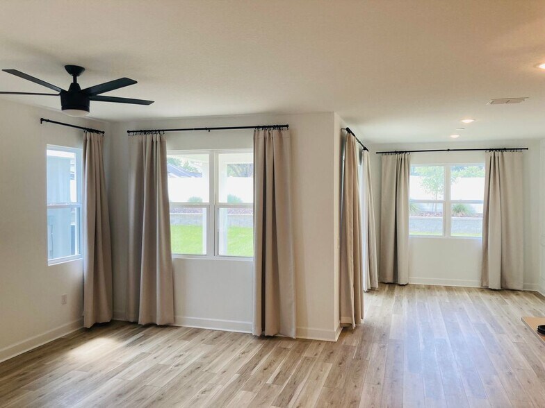 Building Photo - 10337 Church Hammock Rd