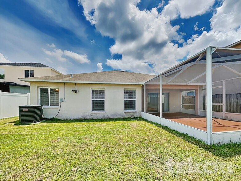 Building Photo - 4926 Trinidad Dr