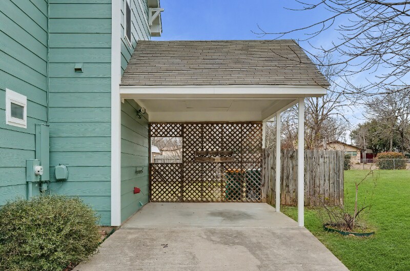 Building Photo - 1124 N Penelope St