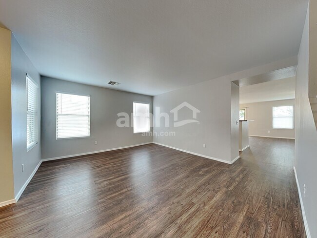 Building Photo - 11167 W Garfield St