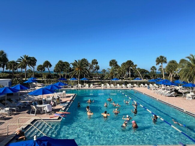 Building Photo - 2026 BEACH RENTAL- 2/2 Condo WITH PRIVATE ENTRY - BEACH PLACE - STEPS THE BEACH!!