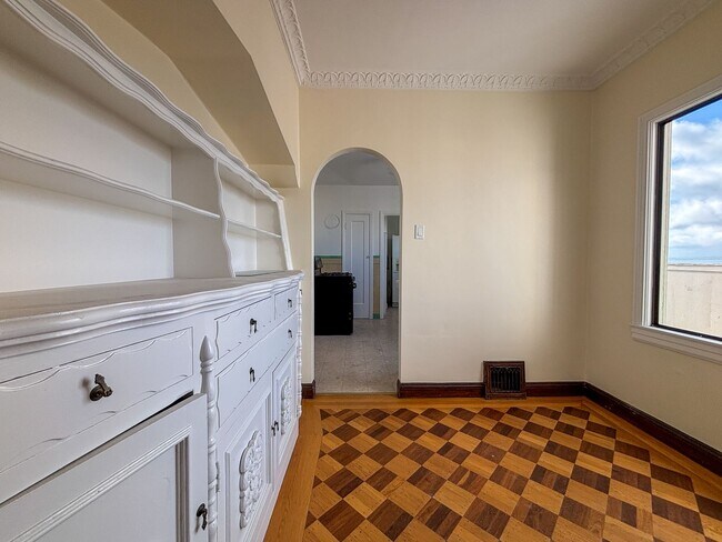 Building Photo - 1427-1429 Taraval St