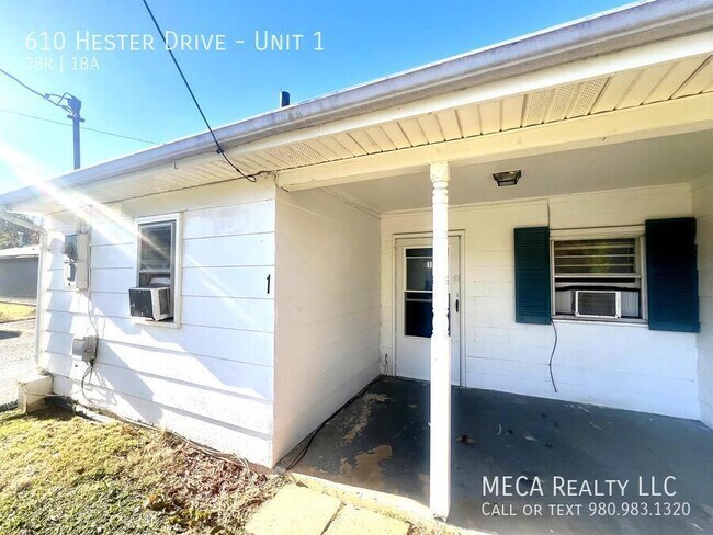 Primary Photo - 610 Hester Dr