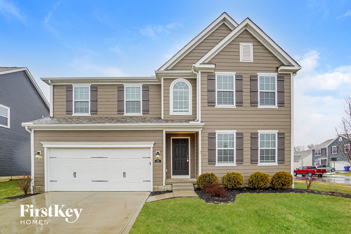 Primary Photo - 202 Lanthorn Pond Dr