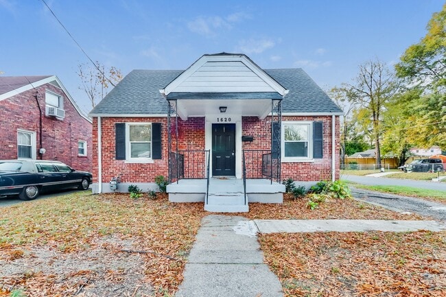 Building Photo - 1620 Catalpa St