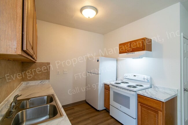 Building Photo - 161 S Lincoln Ave