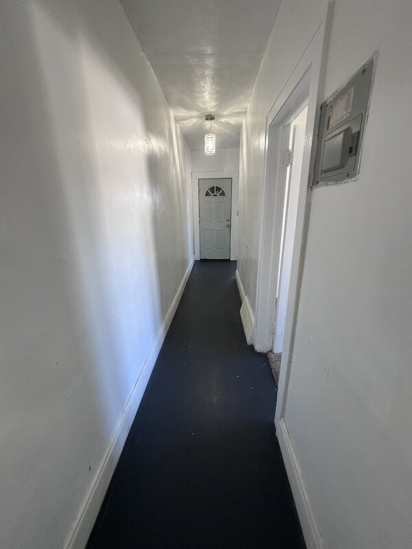 Building Photo - 3412 E 147th St