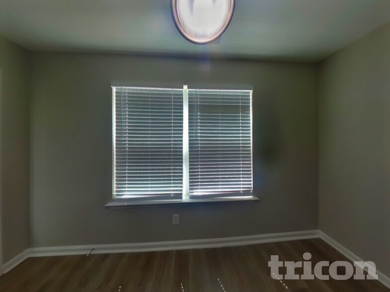 Building Photo - 355 Meadow Vista Ln
