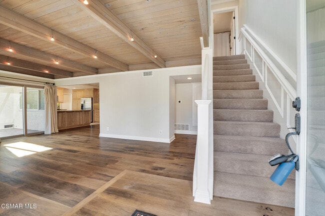 Building Photo - 2995 Dogwood Cir