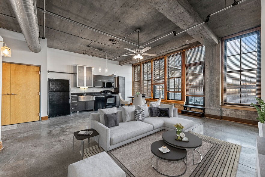 Building Photo - GW Lofts