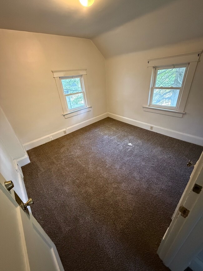 Building Photo - 503 Spicer Street