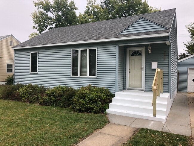 Primary Photo - Cute home!