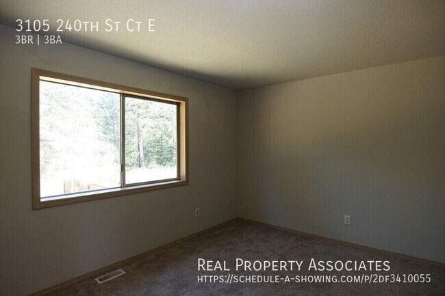 Building Photo - 3105 240th St Ct E