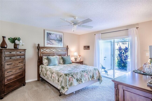 Building Photo - 821 Waterside Dr