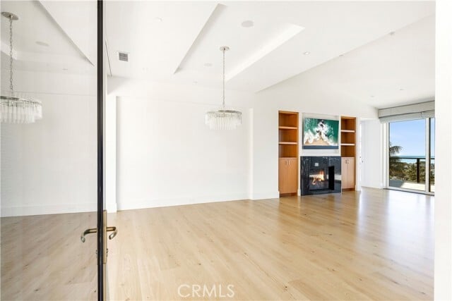 Building Photo - 420 Emerald Bay