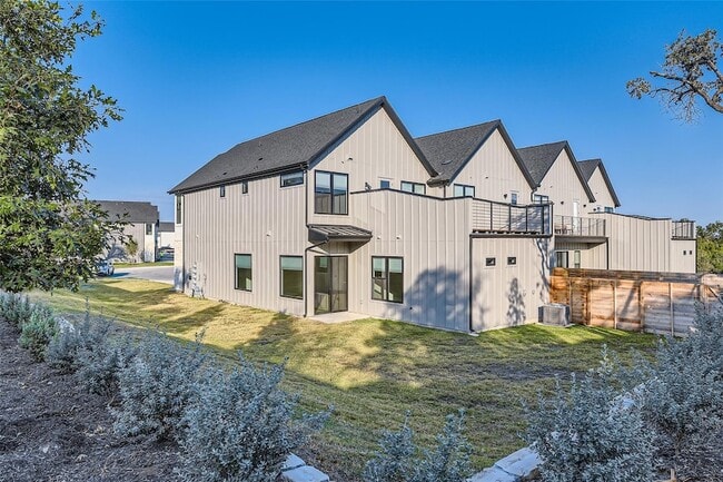 Building Photo - 590 Old Ml Rd