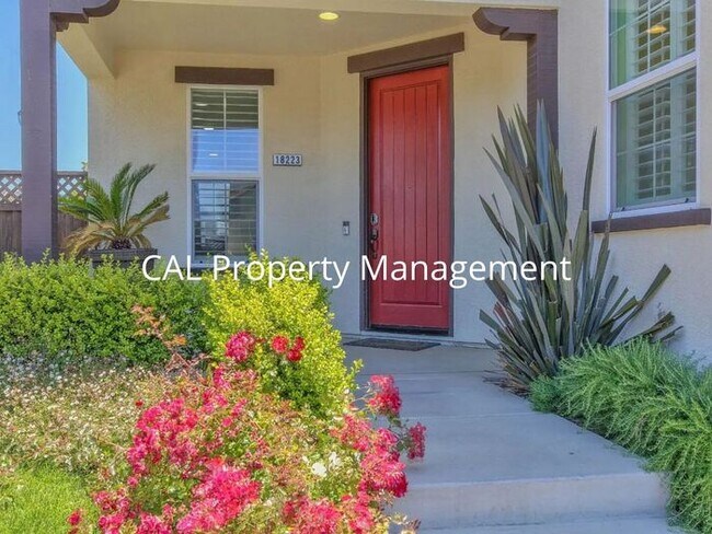 Building Photo - Beautiful 4 bedroom house in East Garrison!