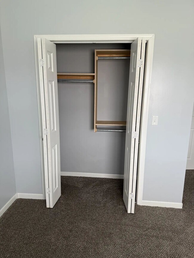 Building Photo - 10608 E Conifer St