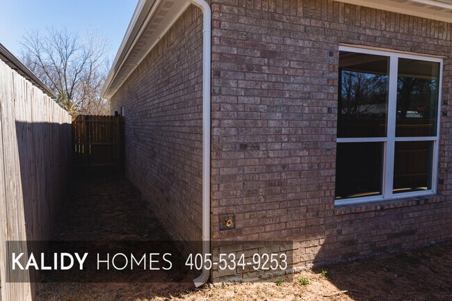 Building Photo - 629 Remington Ave